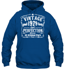 Load image into Gallery viewer, Vintage 1979 Birthday - 39 Years Old 39th Birthday Unisex Hoodie
